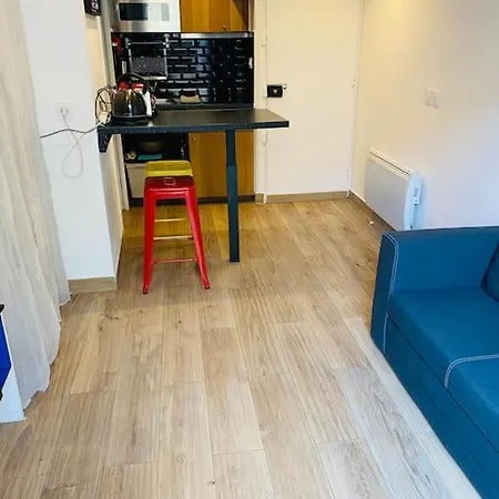 Cosy Mezzanine Avec Terrasse Proche Mer Apartamento Niza